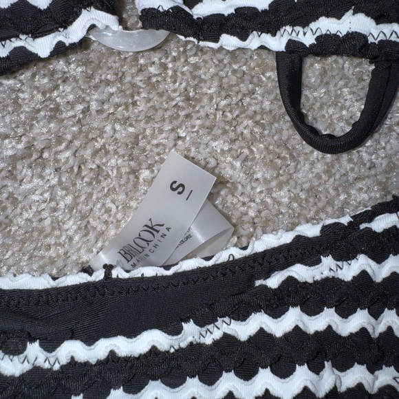 Bikini - Picture 2 of 6